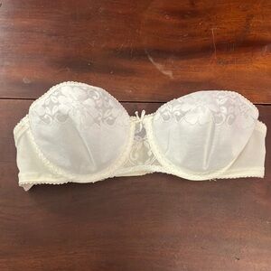 Vintage Legends 36 B Strapless Lightly Padded Underwire Strapless Bra 1970s